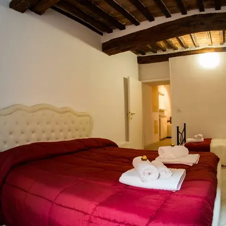 La Casa Dei Monelli * Siena